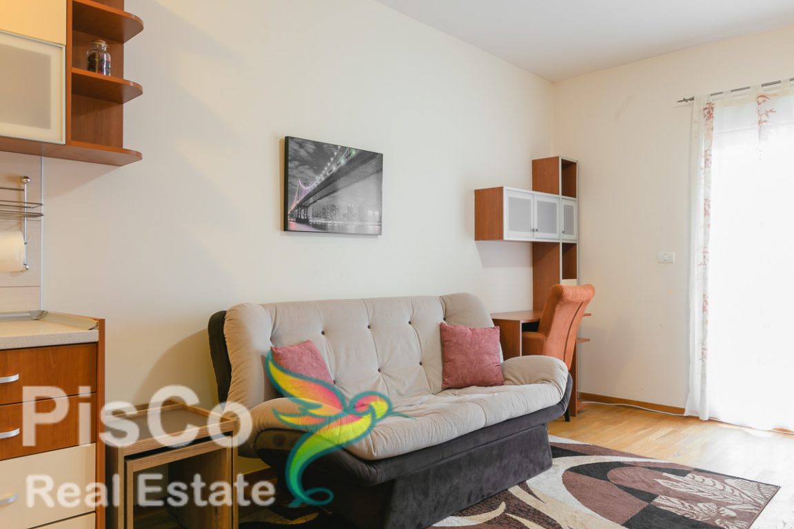 Prijatna garsonjera u City kvartu na top lokaciji