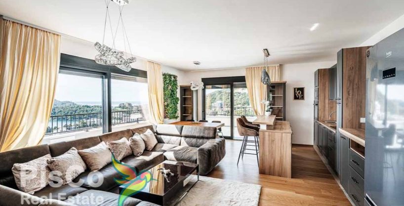 Prodaje se lux dvosoban stan 111m2 | Budva