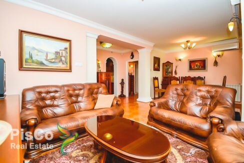 Izdaje se lijep dvosoban stan sa dvorištem - Gorica C