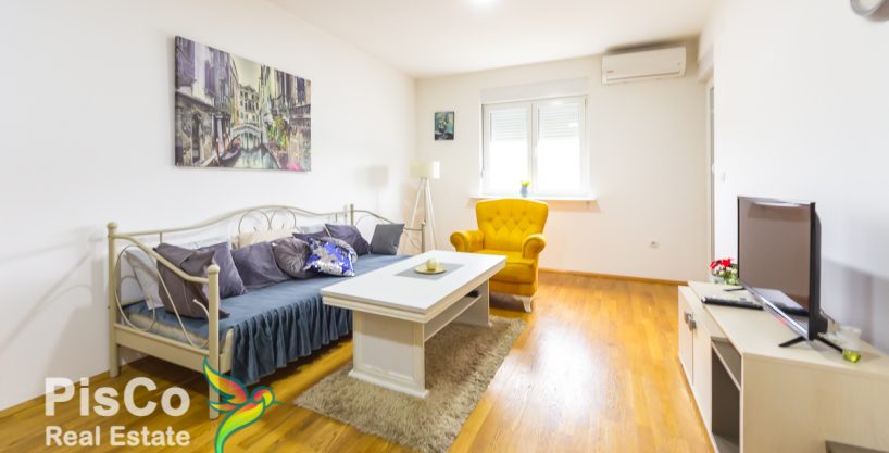 Izdaje se jednosoban stan 50m2 na Tuškom Putu