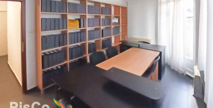 Izdaje se opremljen poslovni prostor 20m2 kod Vezirovog mosta