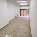 Izdaje se poslovni prostor 32m2 na Malom Brdu