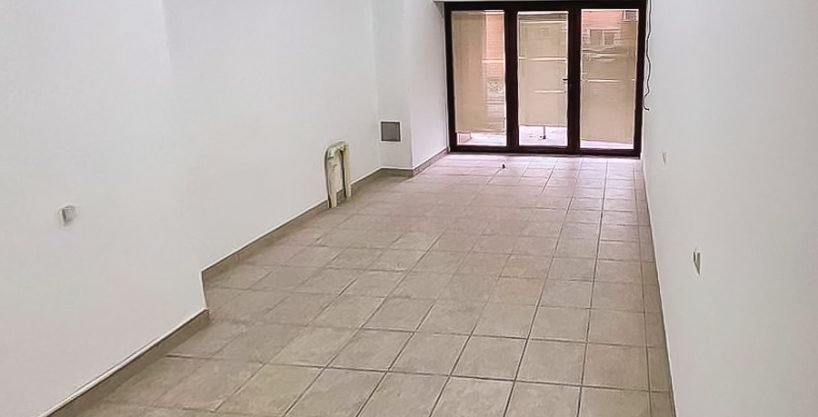 Izdaje se poslovni prostor 32m2 na Malom Brdu