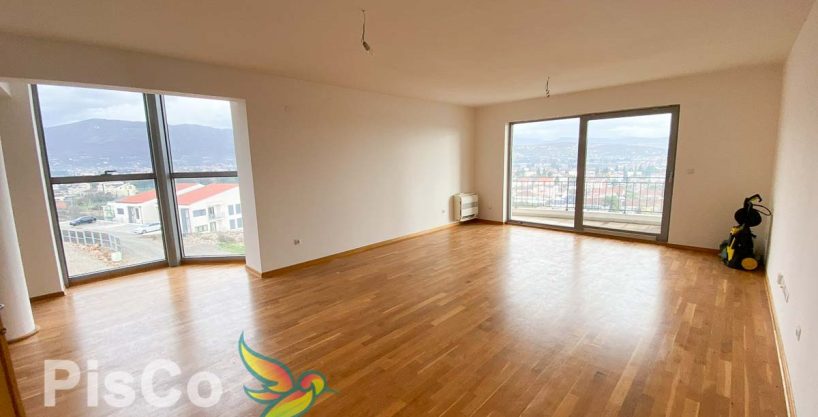 Prodaje se lux trosoban stan na Gorici C | Podgorica