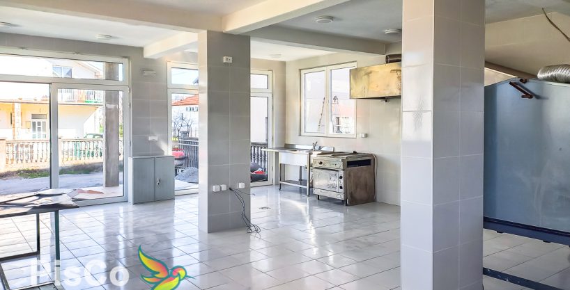 Za izdavanje140m2 novog prostora na dva nivoa