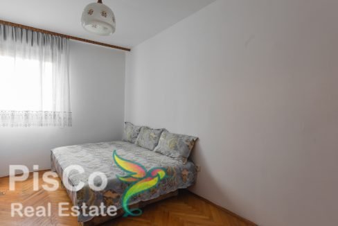 Dvosoban, komforan i staromodan stan na Zabjelu (11 of 12)