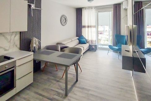 Izdaje se dvosoban stan 68m2-Pobrežje (1 of 1)