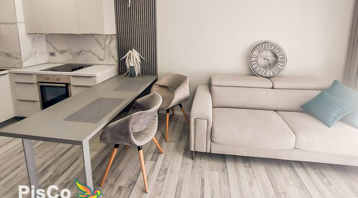 Izdaje se dvosoban stan 68m2-Pobrežje (2 of 10)