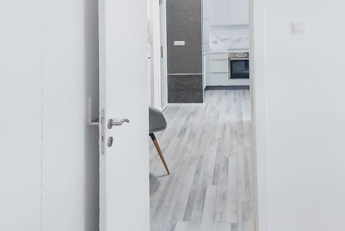 Izdaje se dvosoban stan 68m2-Pobrežje (5 of 10)