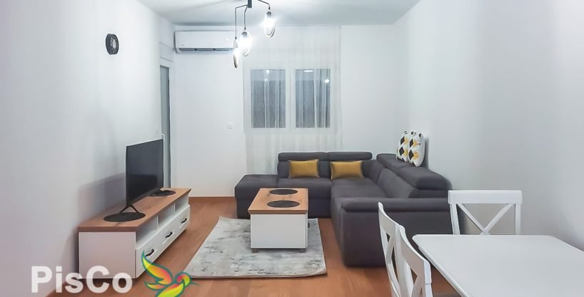 Izdaje se jednosoban stan 48m2 u New City kvartu sa garažnim mjestom