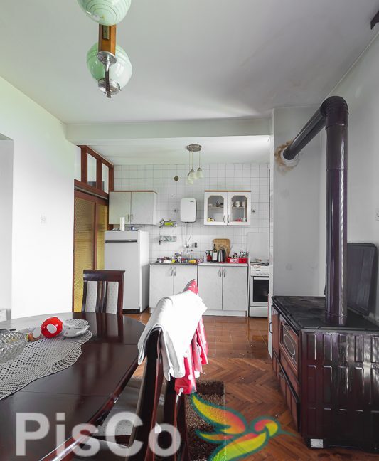 Kvalitetno gradjena kuća u mirnom kraju sa placem od 1300m2 (2 of 13)