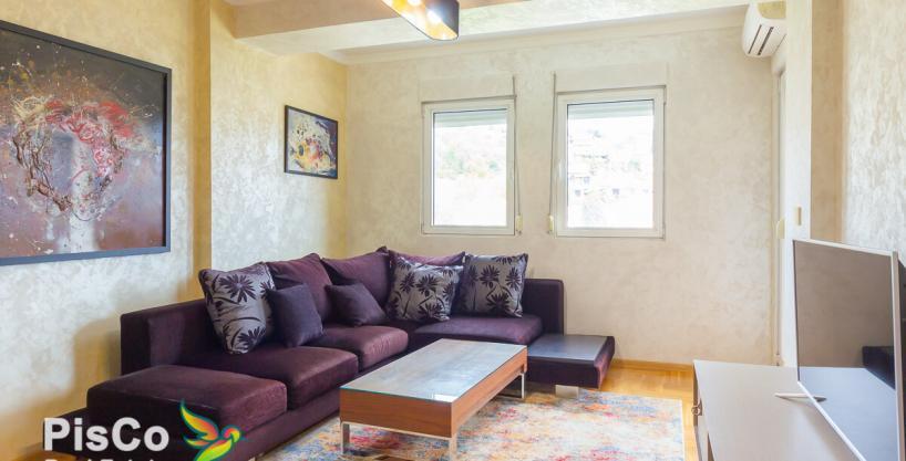 Izdaje se dvosoban stan Preko Morace 60m2