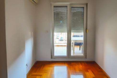 Prazan dvosoban City kvart-6