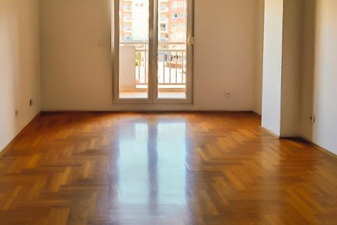 Prazan dvosoban City kvart-9-2