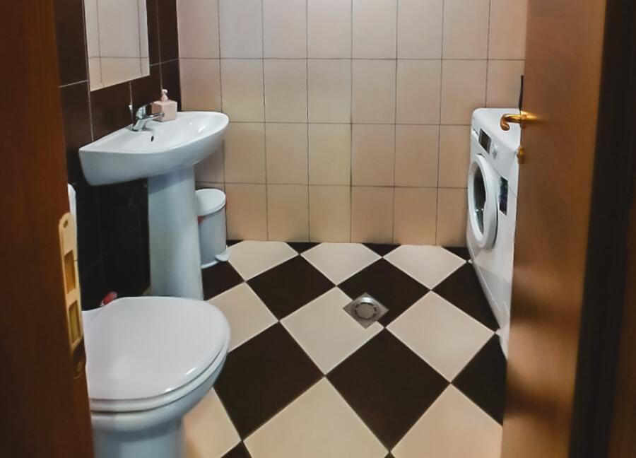 Prazan dvosoban City kvart-9