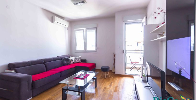 Izdaje se jednosoban stan 49m2 u City Kvartu