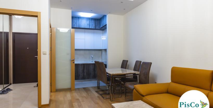 Izdaje se trosoban stan 100m2 + parking mjesto u zgradi Zeta-gradnje kod Palade