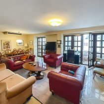 Izdaje se trosoban stan kod sportskog centra Preko Morače 120m2