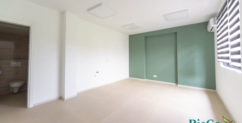 Izdaje se odličan poslovni prostor 60m2 u centru grada