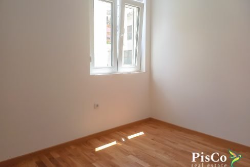Trosobni TV-123857