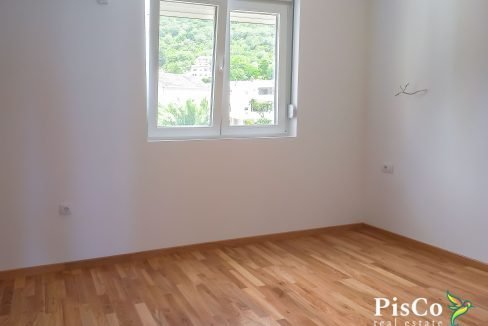Trosobni TV-123914