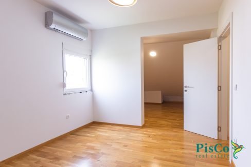 Dvosobni dupleks iza Delte-0392
