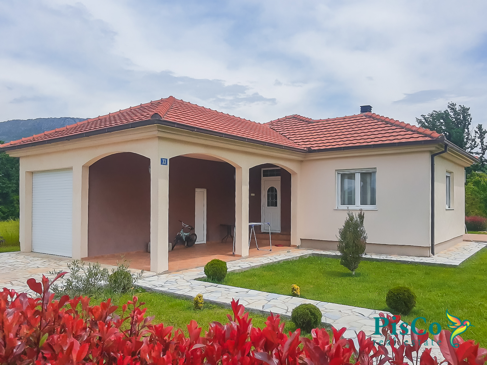 Unfurnished house 157m2 in Pričelje for sale
