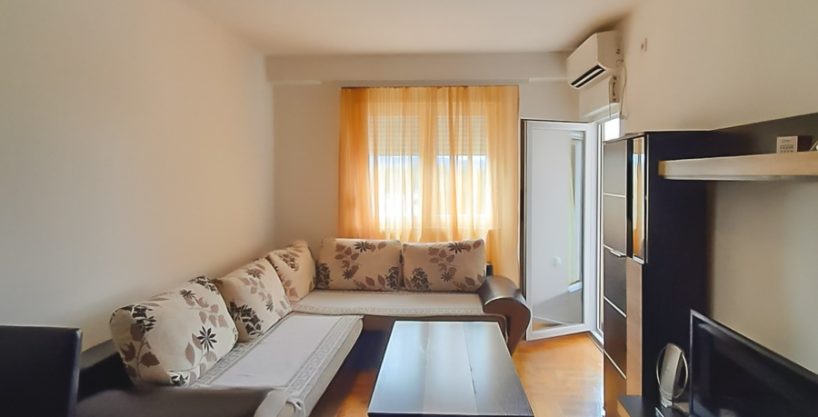 Izdaje se jednosoban stan 39m2 iza Delte