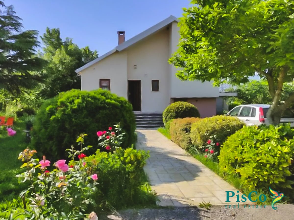 A nice family house for sale near Danilovgrad, 100m2