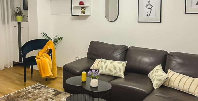 Izdaje se lijepo opremljen jednosoban stan 48m2 Preko Morače 2 Izdaje se lijepo opremljen jednosoban stan 48m2 Preko Morače