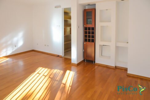 Garsonjera Dzordza V (2 of 8)