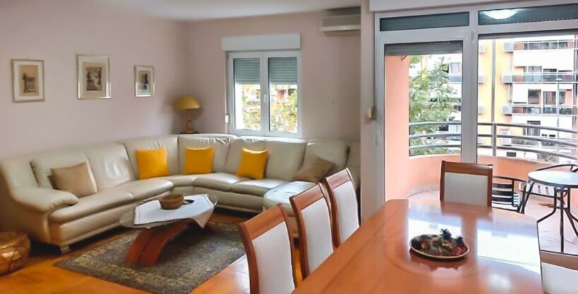 Izdaje se dvosoban stan 82m2 u ulici Džordža Vašingtona