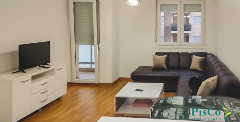 Izdaje se jednosoban stan 45m2 u City kvartu