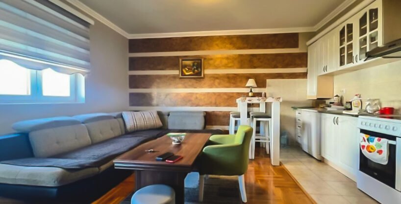 Izdaje se manji dvosoban stan iza Delte 51m2 2 Izdaje se manji dvosoban stan iza Delte 51m2