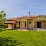 Izdavanje kuća Podgorica - Trosobna kuća na velikom placu