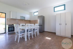 Izdavanje kuća Podgorica - Trosobna kuća na velikom placu 4 Izdavanje kuca Podgorica Trosobna kuca na velikom placu 16 of 18