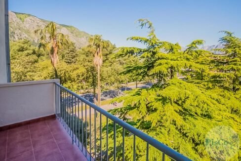 Real Estate Kotor - One bedroom apartman for long term rent (2 of 9)