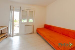 Izdaje se renovirana kuća u Tološima 180m2 7 Kuca tolosi 12 of 16