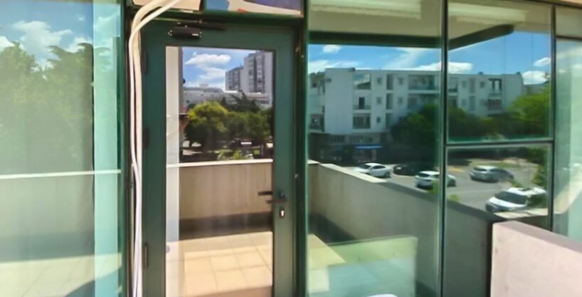 Izdaje se poslovni prostor blizu Osnovnog suda 30m2 2 Izdaje se poslovni prostor blizu Osnovnog suda 30m2