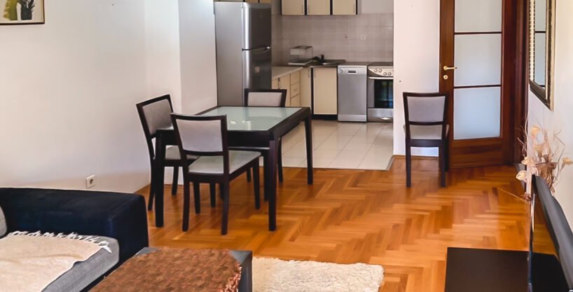 Izdaje se jednosoban stan 64m2 u City kvartu+parking mjesto