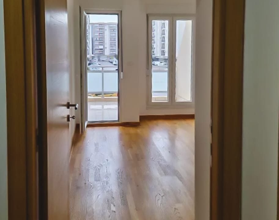 Jednosoban prazan City kvart (1 of 5)