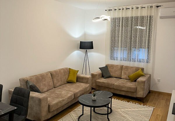 Neuseljavan jednosoban stan 47m2 u City kvartu