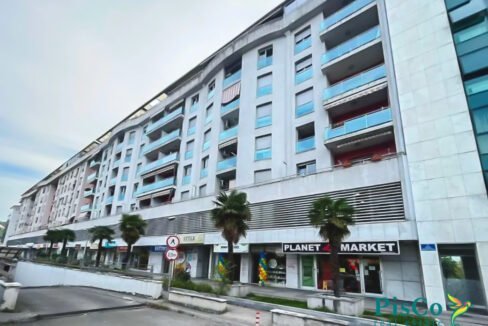 Jednosoban pored hrama (4 of 11)