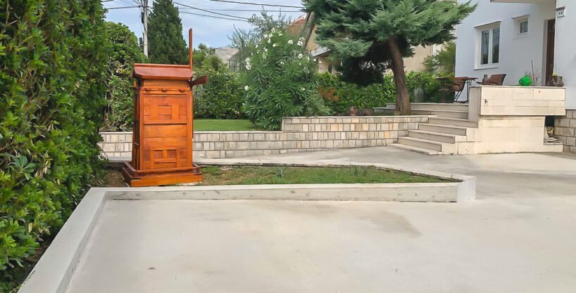 Izdaje se kuća u Zagoriču blizu brda Gorica 250m2