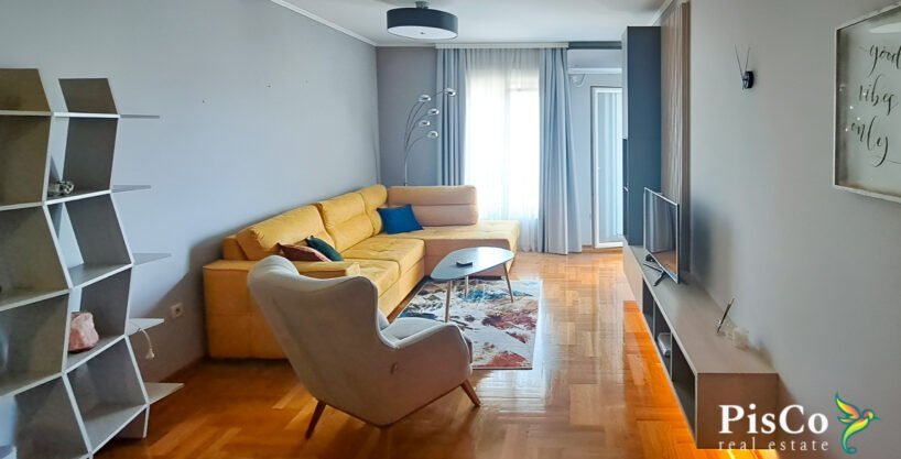 Izdavanje, Moderan jednosoban stan, 53m2, Pobrežje, sa Parking mjestom