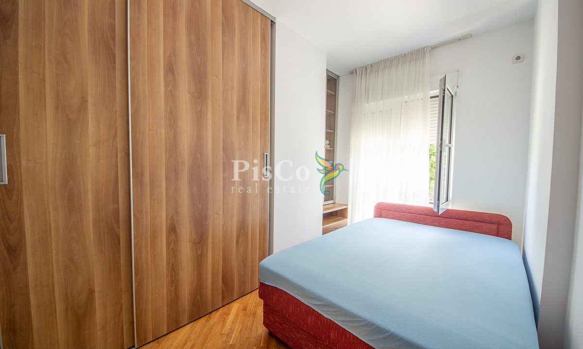 Izdavanje dvosoban stan City kvart, 60m2, Podgorica-1881