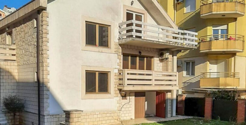 Izdavanje, nenamještena kuća za poslovni prostor, 250m2, Momišići, Podgorica 6 Izdavanje, nenamještena kuća za poslovni prostor, 250m2, Momišići, Podgorica