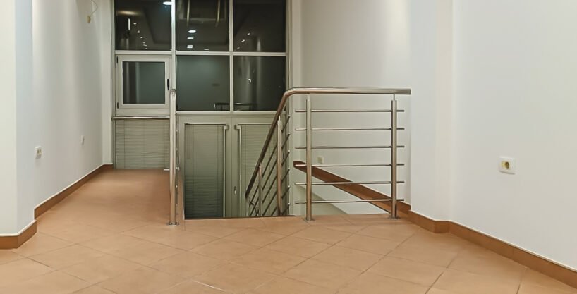 Izdaje se poslovni prostor u Centru 46m2
