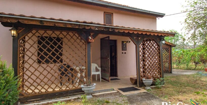 Kuća dvospratna Donja Gorica 100m2 Prodaja extra lokacija