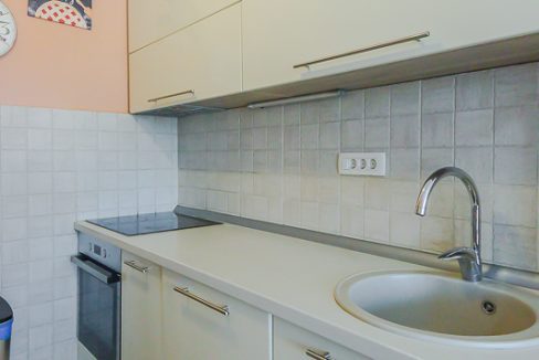 Dvosoban renoviran stan preko Morače - Prodaja (9 of 19)